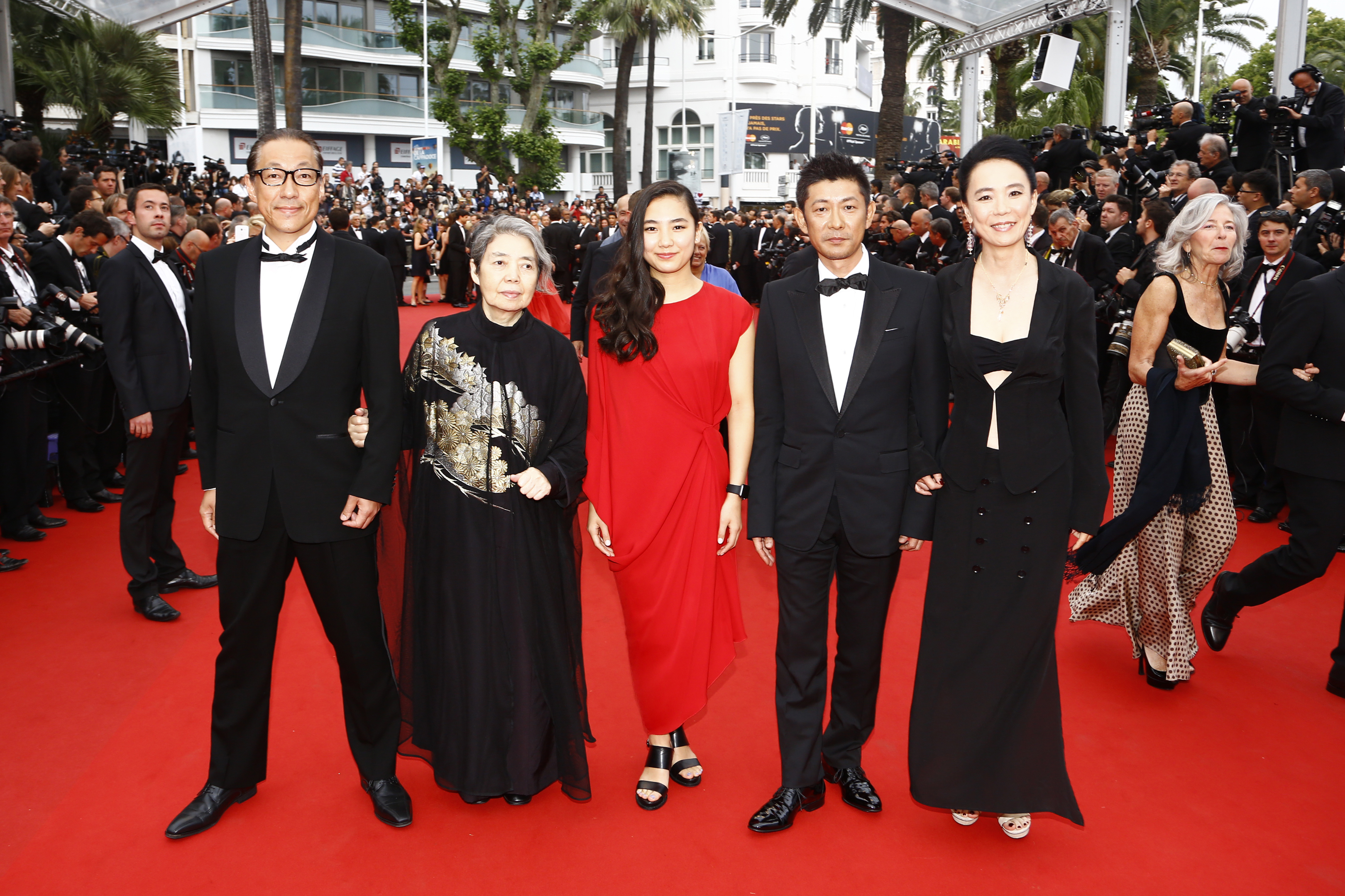 http://www.kawasenaomi.com/kumie/news/Cannes_R4A6683.jpg